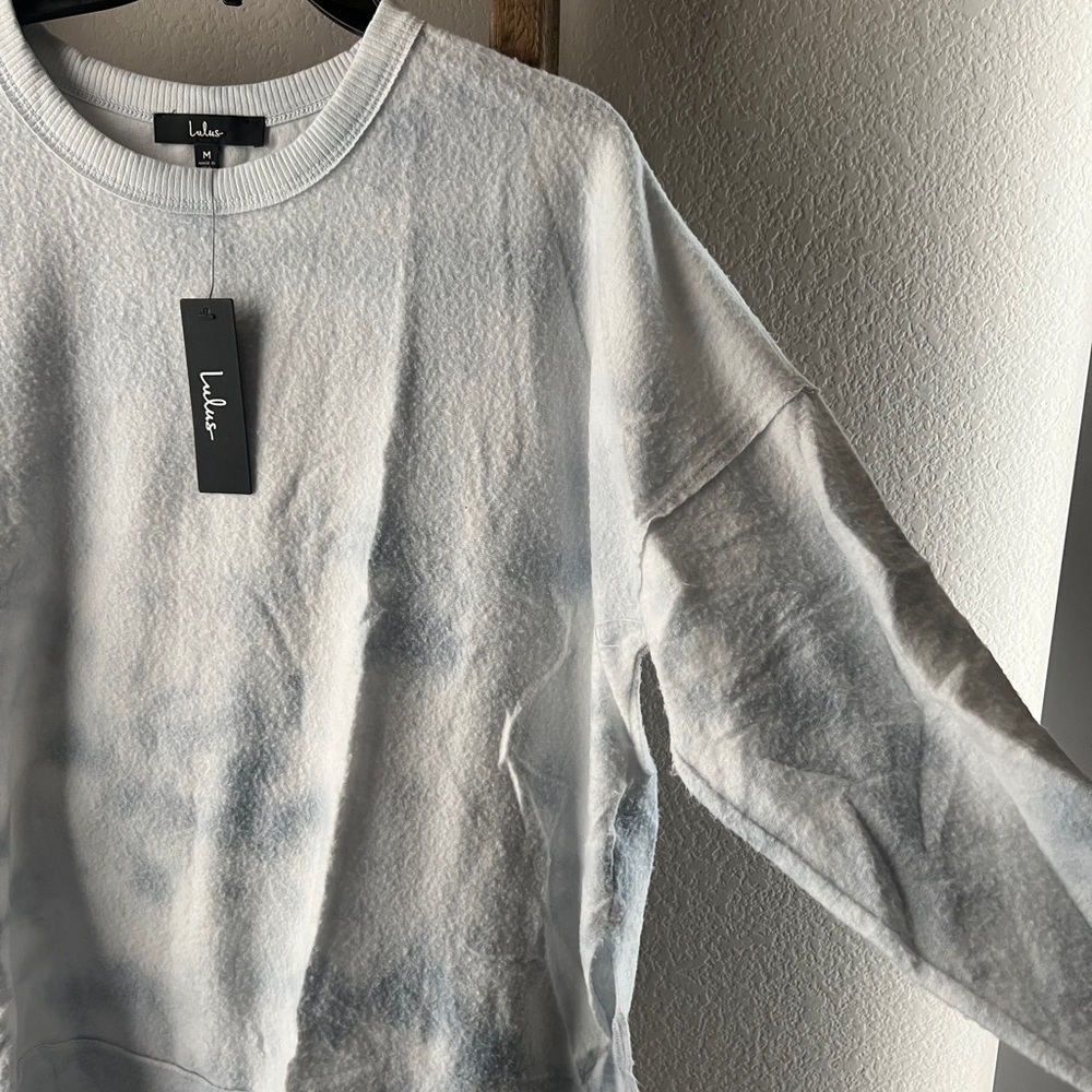 NWT- Lulu‘s - Choosing Chill Blue Tie-Dye Fleece Knit Pullover Sweatshirt - Picture 7 of 15